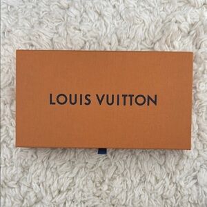 Louis Vuitton Signature Box in Orange
